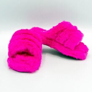 Fashion Nova Kids Mini Cozy Mood Slippers in Pink Size 9 Toddler